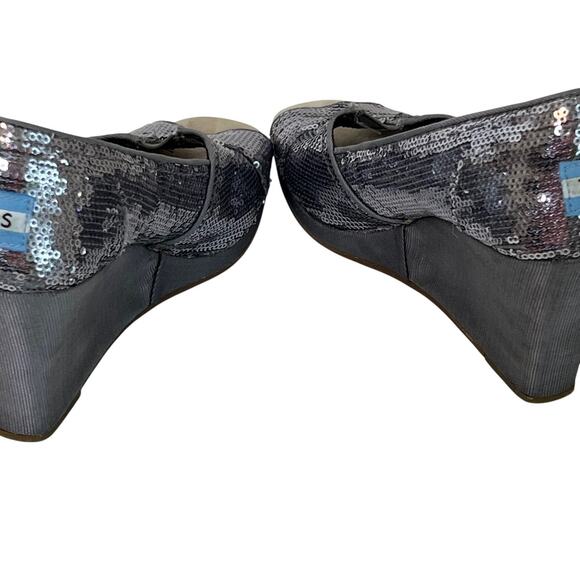 TOMS Womens Silver Sequin Peep Toe Wedge Heels Size W7 Glitter Party Shoes - Picture 9 of 12